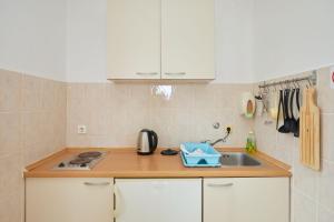 Holiday apartment in Saplunara with sea view, balcony, air conditioning, WiFi 5197-1