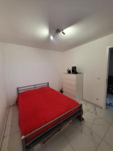 Solenzara T2 rez de villa, vue mer, proximité plage et village