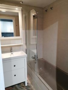 Estudio terraza vista mar parking gratuito piscinas