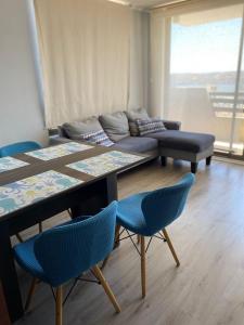 Depto equipado para 4 personas aceptamos mascota con hermosa vista y buena ubicacion cercano a supermercado playa locales de comida