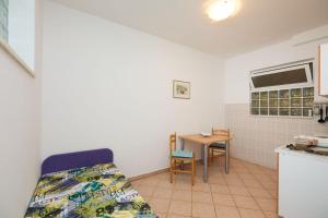 Holiday apartment in Saplunara with sea view, terrace, air conditioning, WiFi 5197-4