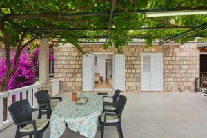 Holiday apartment in Saplunara with sea view, terrace, air conditioning, WiFi 5197-4