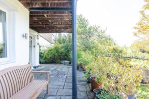 Beautiful Cotham Garden flat 2 bedroom