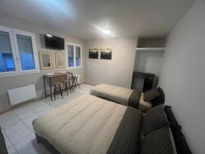 Hotels Le Manteau Bleu : Chambre Triple Standard