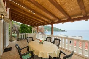 Holiday apartment in Saplunara with sea view, terrace, air conditioning, WiFi 5197-5
