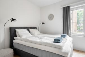 Elegant Studio on the Riverfront