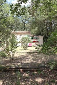 Mazet la Clé des FLOTS en bord de rivière