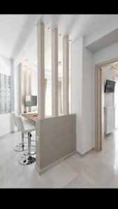 Center at Al Svolou str -50 sqm - 3 p - 2 balconies -2 Tvs - Optical fiber - Washine machine - Fully equipped kitchen - 8th floor