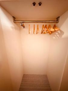 新宿最中心 歌舞伎町 东新宿5分 新宿9分 最多4人 直达渋谷原宿上野秋葉原