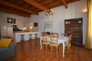 Maisons de vacances Maison Le Neuf Tarascon : photos des chambres