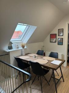 Charming house for 11 persons in Odense with Luxury Rooftop Deck & Free Parking