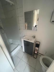 Hotels Le Manteau Bleu : photos des chambres