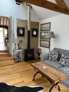 3 BEDROOM 5* BARN CONVERSION COTSWOLDS