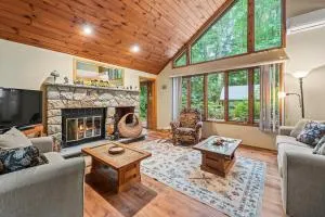 10 mins to ski slope, Pickle Ball, HotTub - وايت هافن