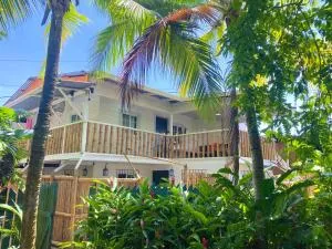 Villa Elena - Private Room - Brown Point