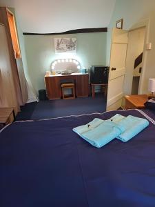 Double Room in Character Cottage With Parking, Beaulieu, New Forest