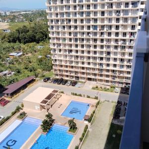 Athenas Condo Rental - Pool view 304-15Flr