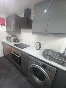 Edinburgh Palace Apartment