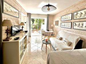 méridien situé proximité de la plage du men du