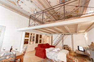 Elegant Loft Serragli