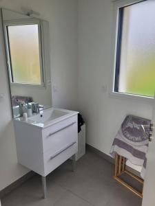Appartements T2 recent, tout equipe et bel exterieur : photos des chambres
