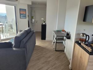 T2 récent, tout équipé et bel extérieur