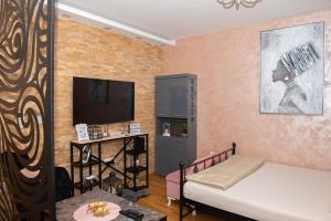 Relax studio apartman Novi Sad, Telep