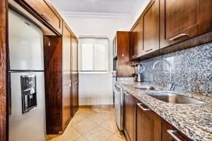 Casa Cascada Cabo Poolside Retreat, Minutes from Beach!