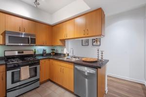 17 Santa Monica Best