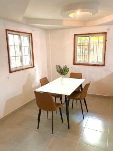 Villa Elena - Private Room