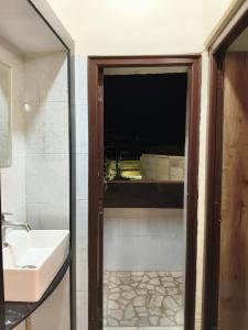 Incredibles Hostel & Safari