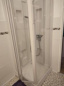 Studio 10, très bien placé, parking wifi gratuit