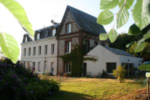 Maisons d'hotes Les Sous Bois : photos des chambres