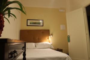 Single Room with Private Bathroom