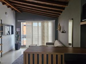 302 Apartamento Completo en Medellín