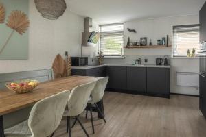 Het Steven van Grou - luxury wellness house with hot tub