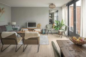 Het Steven van Grou - luxury wellness house with hot tub