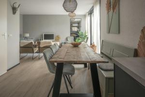 Het Steven van Grou - luxury wellness house with hot tub