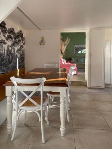 Villas Le Petit Shamrock - villa sur la plage : photos des chambres