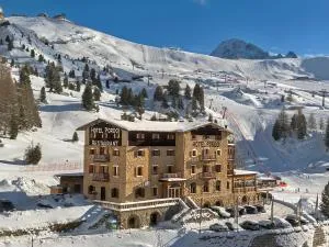 Hotel Pordoi Passo Pordoi Vegetarian Hotel - 阿尔巴迪卡纳泽伊