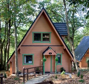 Lodge Nine for 6 with Hot Tub - Spa Resort in Devon