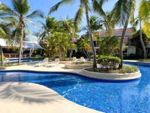 Discover The Best Area of Coronado with Pool