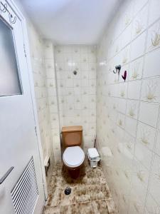 Apt com piscina na praia da enseada Guaruja