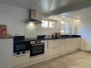 Villas Le Petit Shamrock - villa sur la plage : photos des chambres