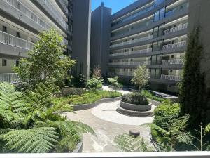 Luxe Newlands Peak apartment 504