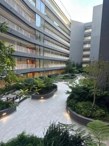 Luxe Newlands Peak apartment 504