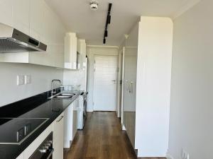 Luxe Newlands Peak apartment 504