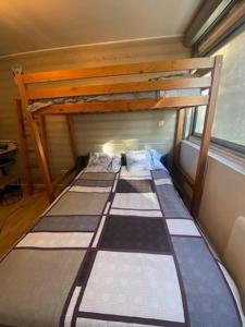Appartements Super-Besse - studio 800m des pistes : photos des chambres
