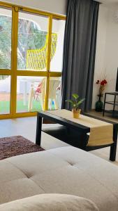 Apartamento 5 min a pé da praia, com terraço ao sol, no 1º andar