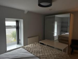 Elegant room with sea and garden view in Swansea city centre